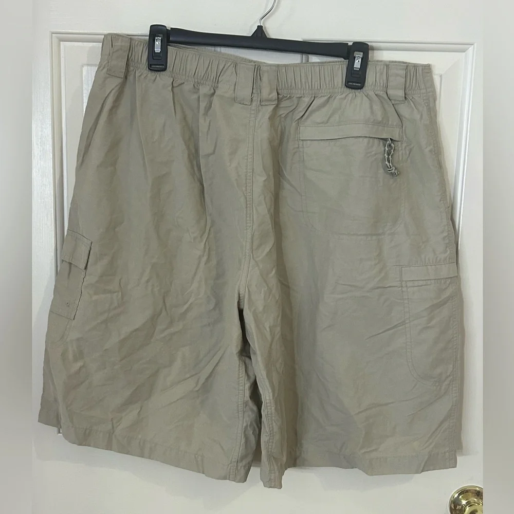 Columbia Men's Silver Ridge 10” Cargo Hiking Shorts Size 38 Beige